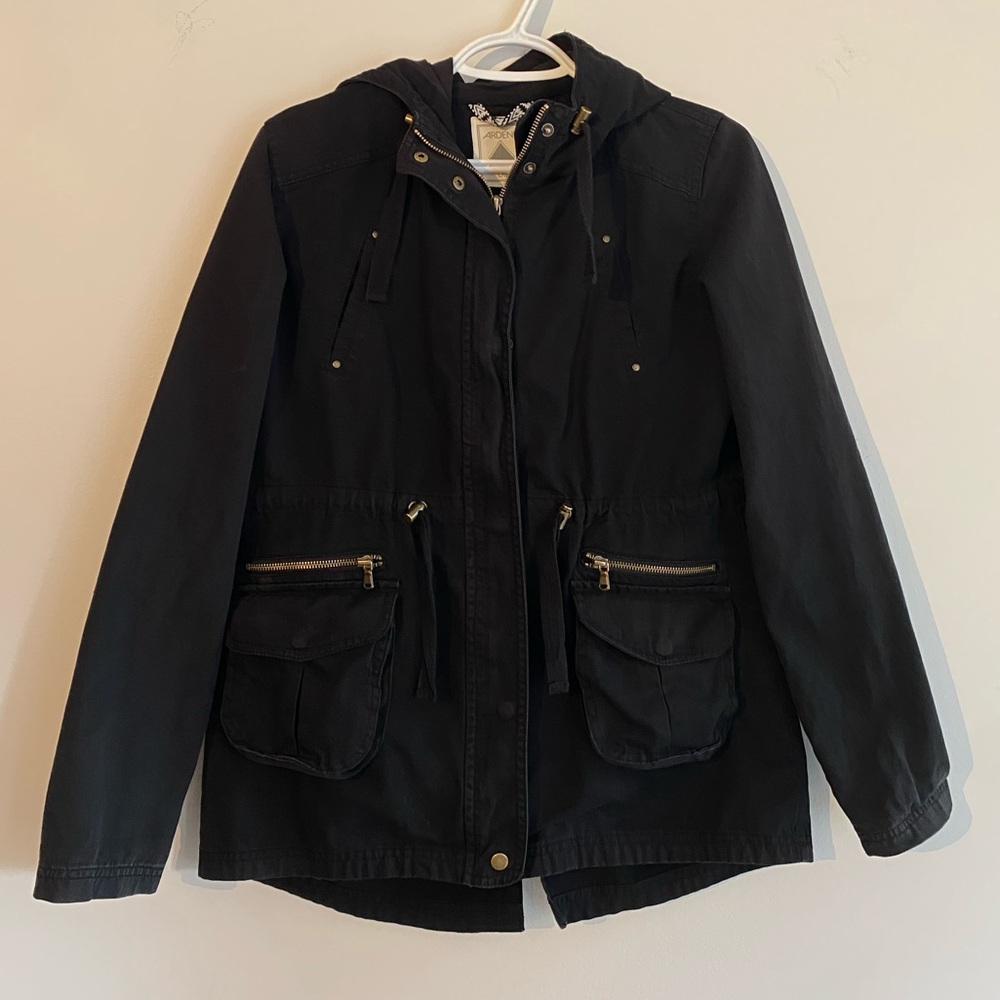 women’s black cotton fall jacket -size L-